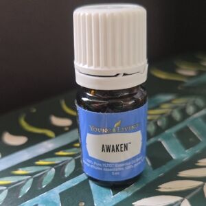 Young Living Awaken Essential Oil - Blue Label
